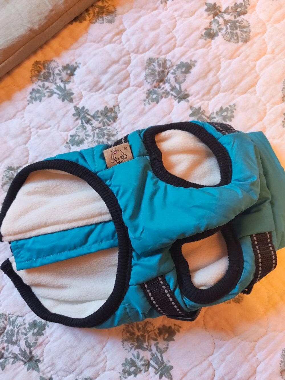 Small Dog Coat with Built-in Harness - Picture 4 of 7